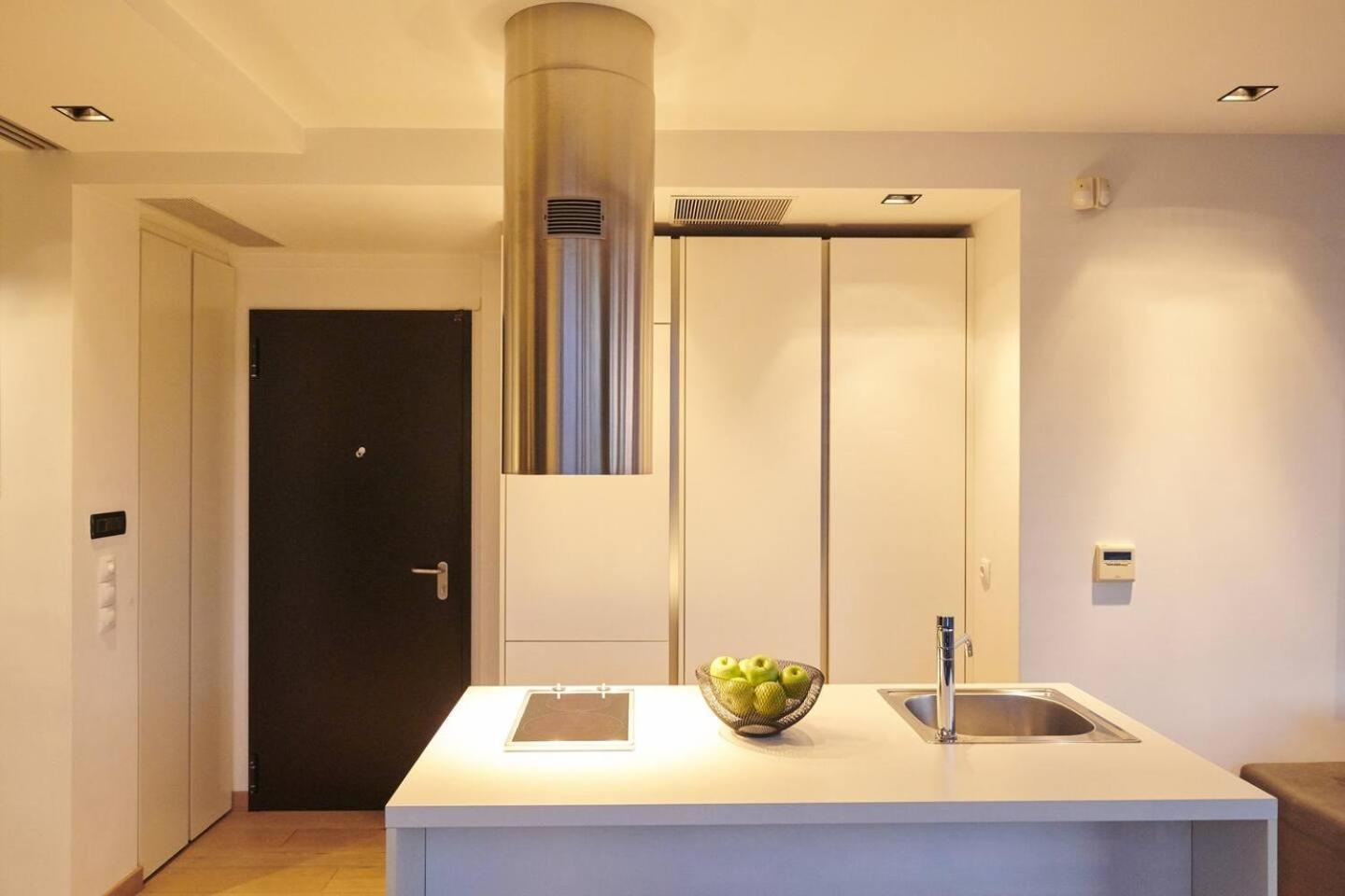 Ma Maison Nο 4, Downtown Loft , Short Walk To Acropolis, Ultra High Speed Internet 500 Mbps, Parking Upon Request, 1' From Metro Station Athens Luaran gambar