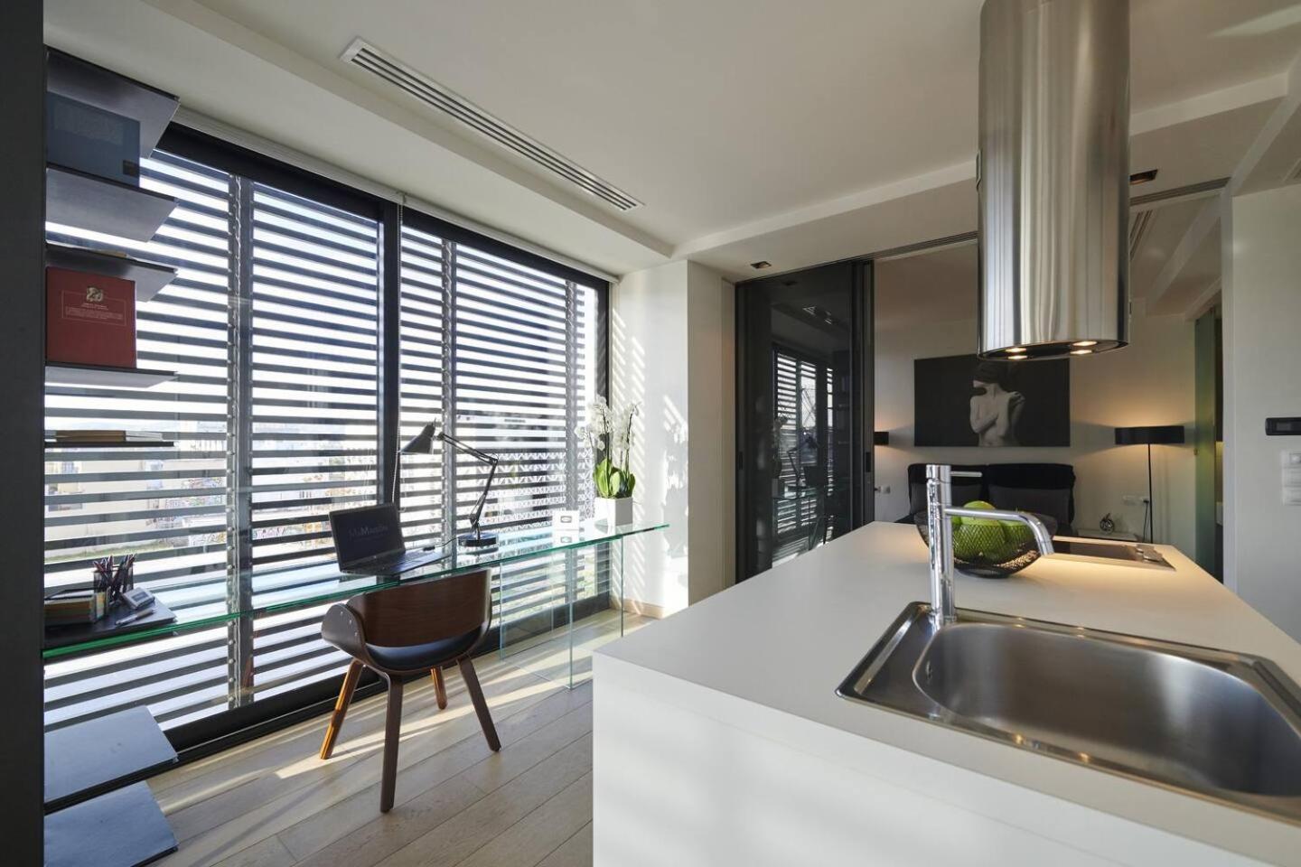 Ma Maison Nο 4, Downtown Loft , Short Walk To Acropolis, Ultra High Speed Internet 500 Mbps, Parking Upon Request, 1' From Metro Station Athens Luaran gambar